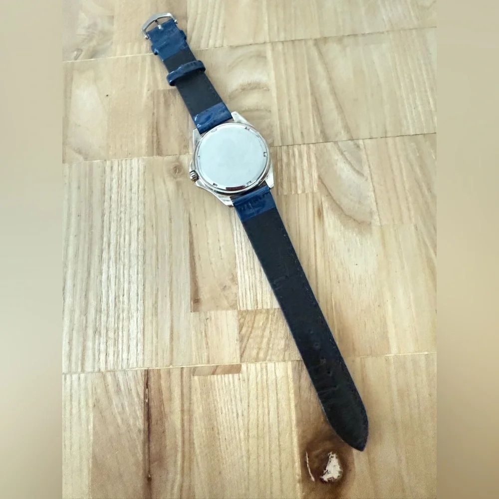 Fossil Blue stainless steel sport diver style blue leather watch NEW BATTERY